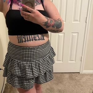 WILD FABLE GINGHAM TIERED MINI SKIRT